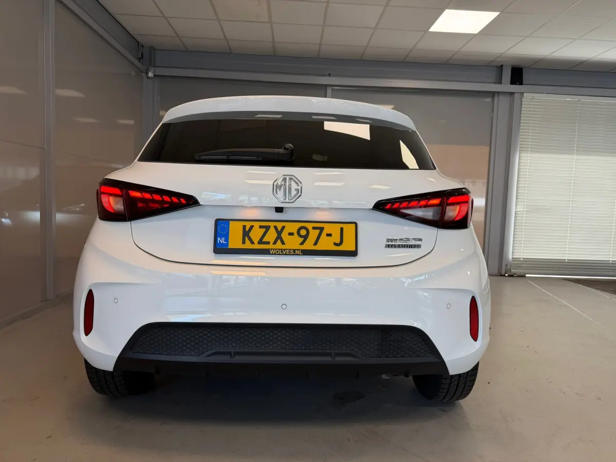 1.5 Hybrid+ Luxury | CAMERA | CAR PLAY |