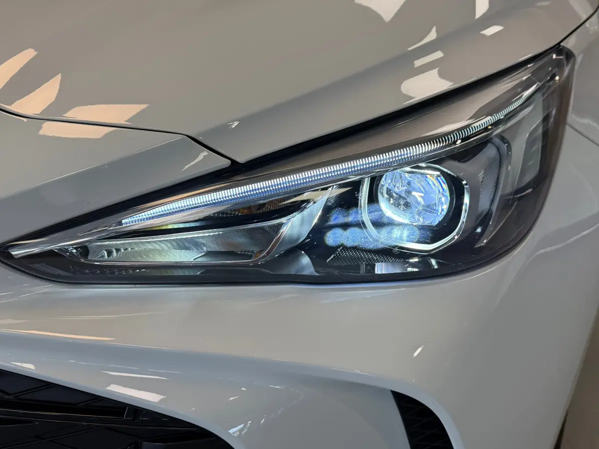 1.5 Hybrid+ Luxury | CAMERA | CAR PLAY |