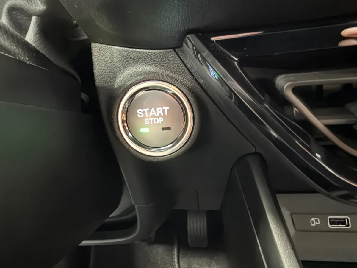 1.5 Hybrid+ Luxury | CAMERA | CAR PLAY |