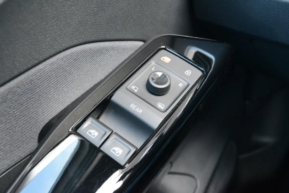 Pro 58 kWh 91,7% SOH | Stoelverwarming | Adaptive Cruise | Carplay/Android Auto | Navigatie | IQ Drive