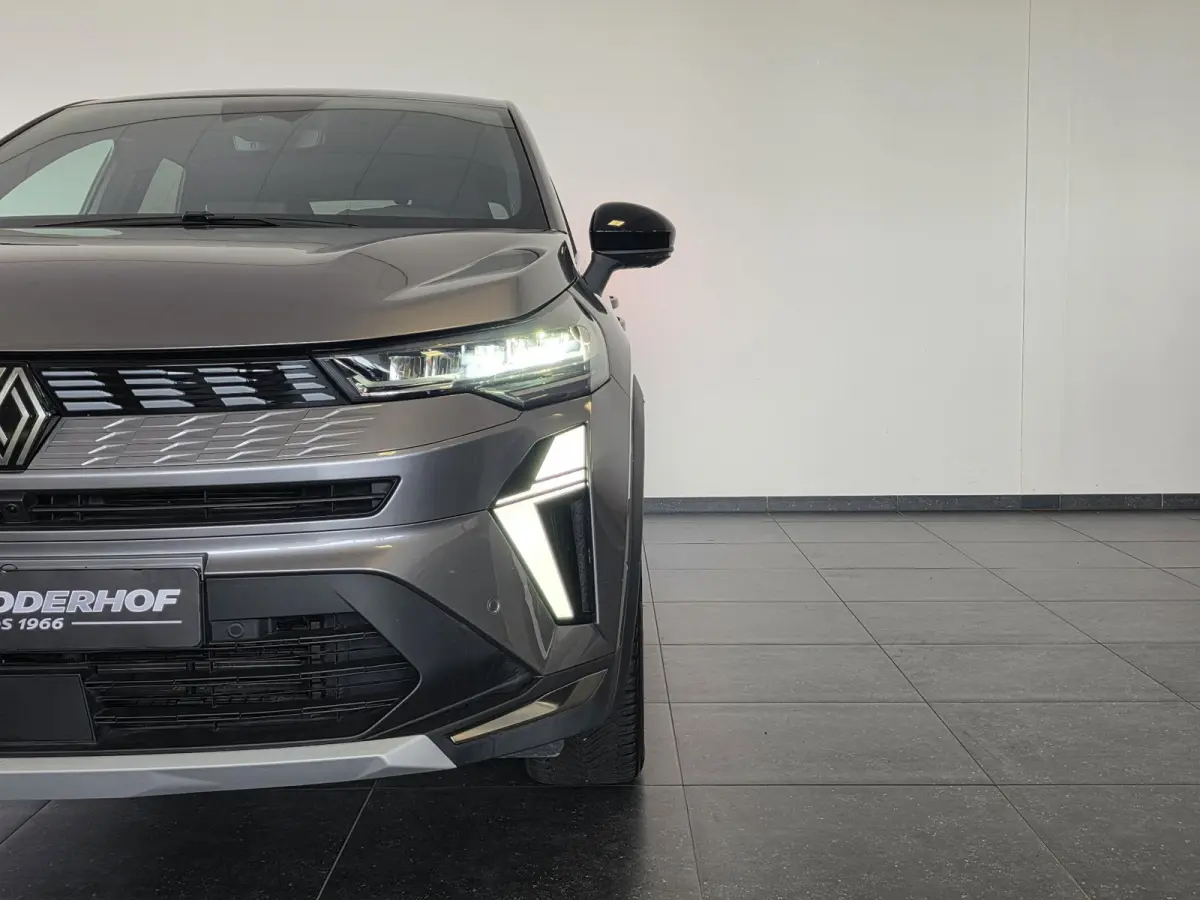 1.6 E-Tech full hybrid 145 iconic | Stoel & Stuur Verwarming | 360° Camera | Apple Carplay & Android Auto