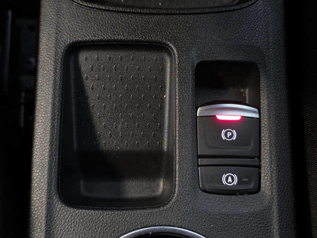 1.6 E-Tech full hybrid 145 iconic | Stoel & Stuur Verwarming | 360° Camera | Apple Carplay & Android Auto