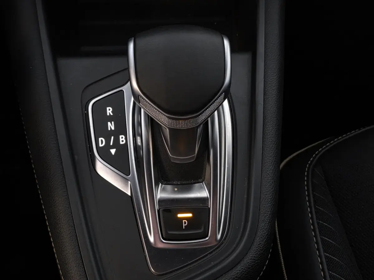 1.6 E-Tech full hybrid 145 iconic | Stoel & Stuur Verwarming | 360° Camera | Apple Carplay & Android Auto