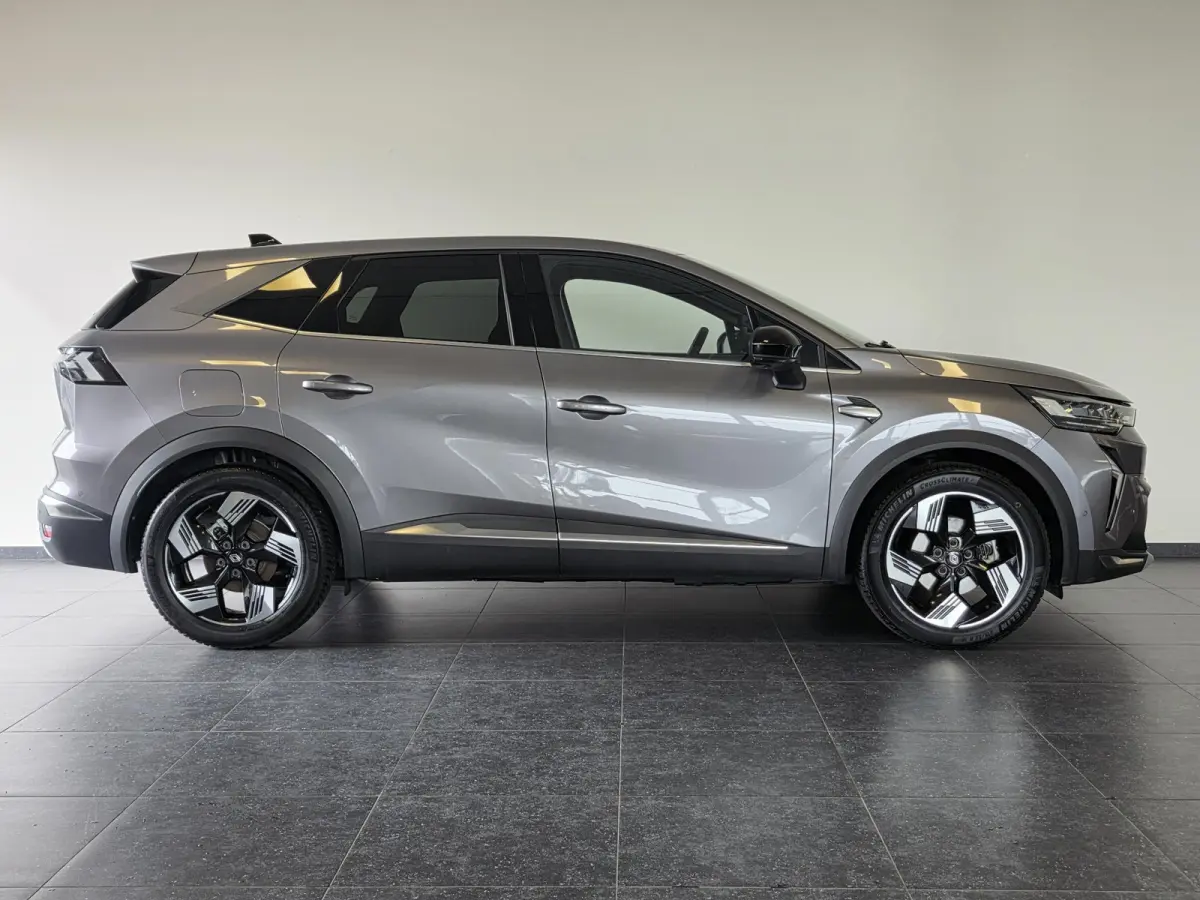 1.6 E-Tech full hybrid 145 iconic | Stoel & Stuur Verwarming | 360° Camera | Apple Carplay & Android Auto
