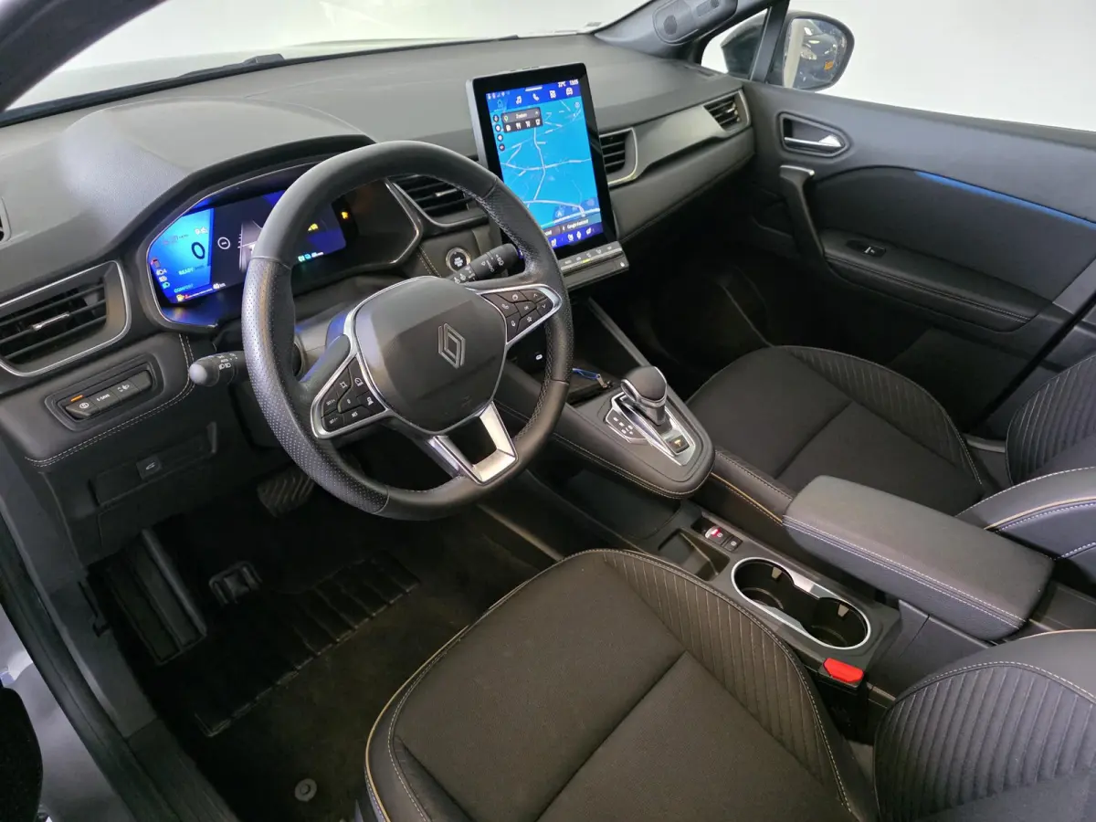 1.6 E-Tech full hybrid 145 iconic | Stoel & Stuur Verwarming | 360° Camera | Apple Carplay & Android Auto