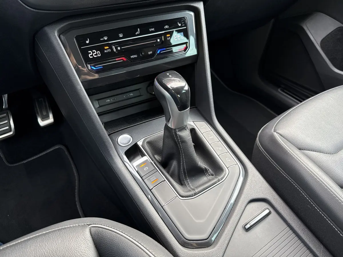 1.4 TSI eHybrid R-Line Business | Vol opties | BTW | Pano | Leder | Elek stoelen