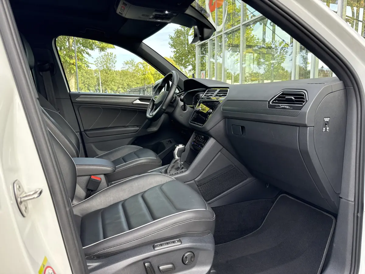 1.4 TSI eHybrid R-Line Business | Vol opties | BTW | Pano | Leder | Elek stoelen