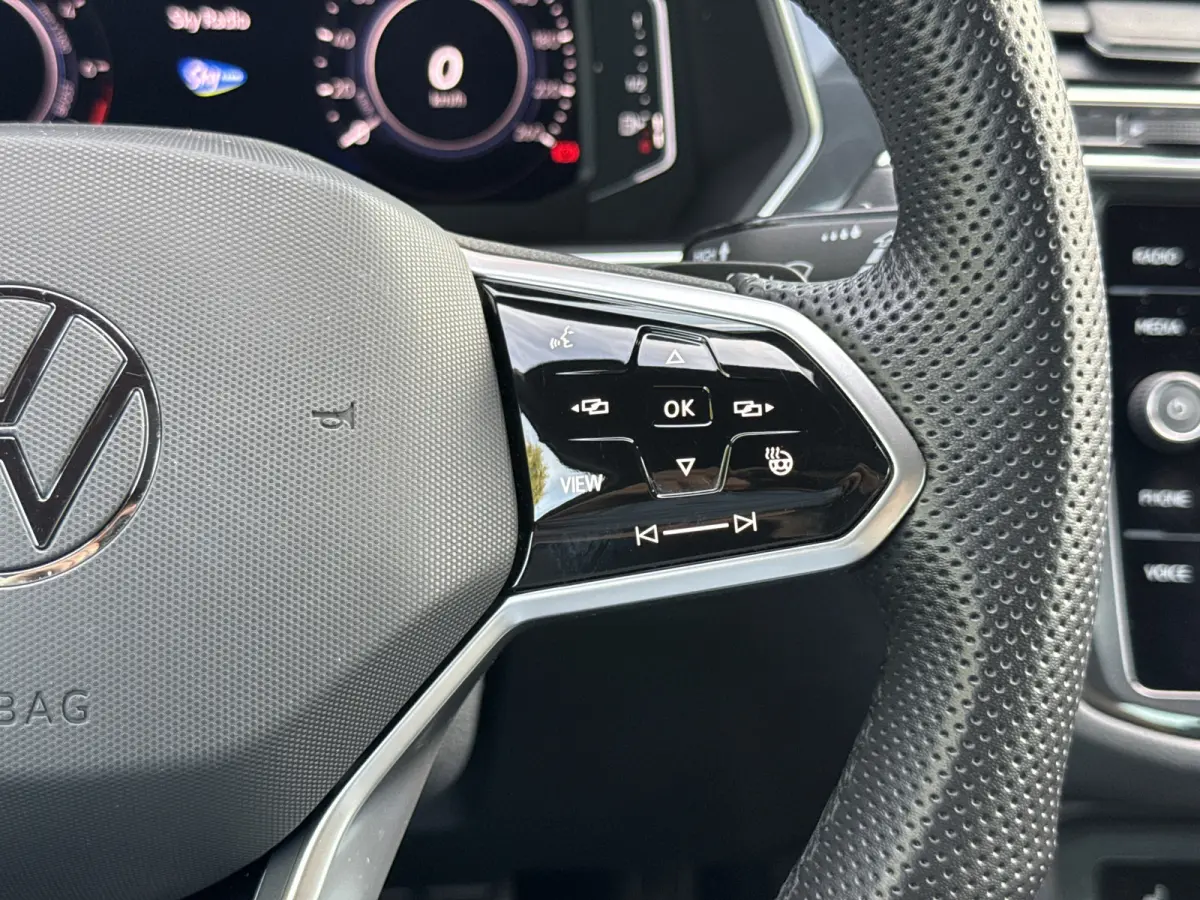1.4 TSI eHybrid R-Line Business | Vol opties | BTW | Pano | Leder | Elek stoelen
