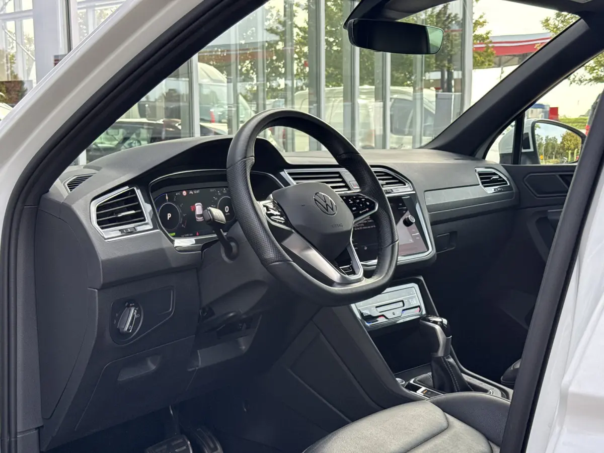 1.4 TSI eHybrid R-Line Business | Vol opties | BTW | Pano | Leder | Elek stoelen