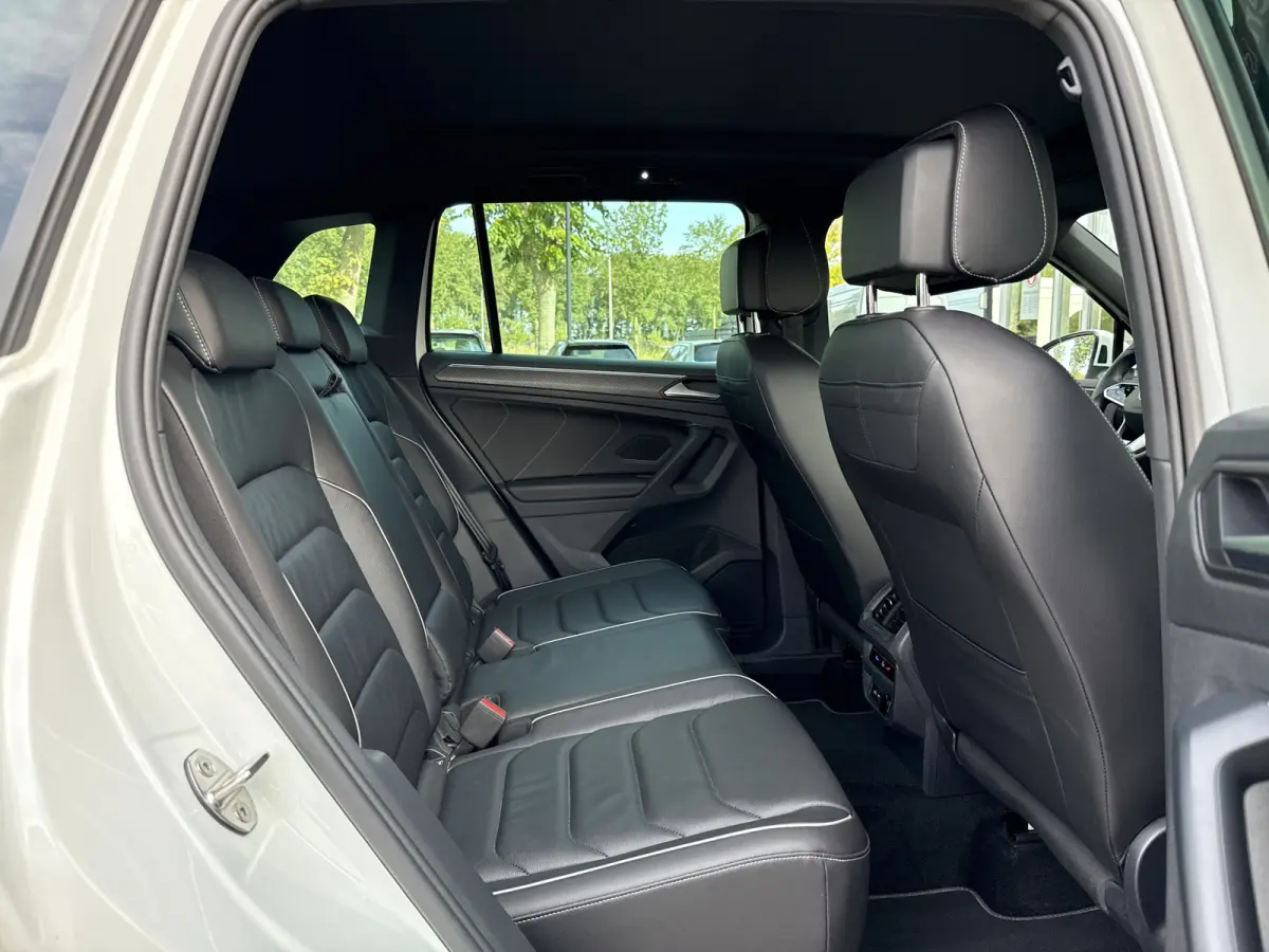 1.4 TSI eHybrid R-Line Business | Vol opties | BTW | Pano | Leder | Elek stoelen