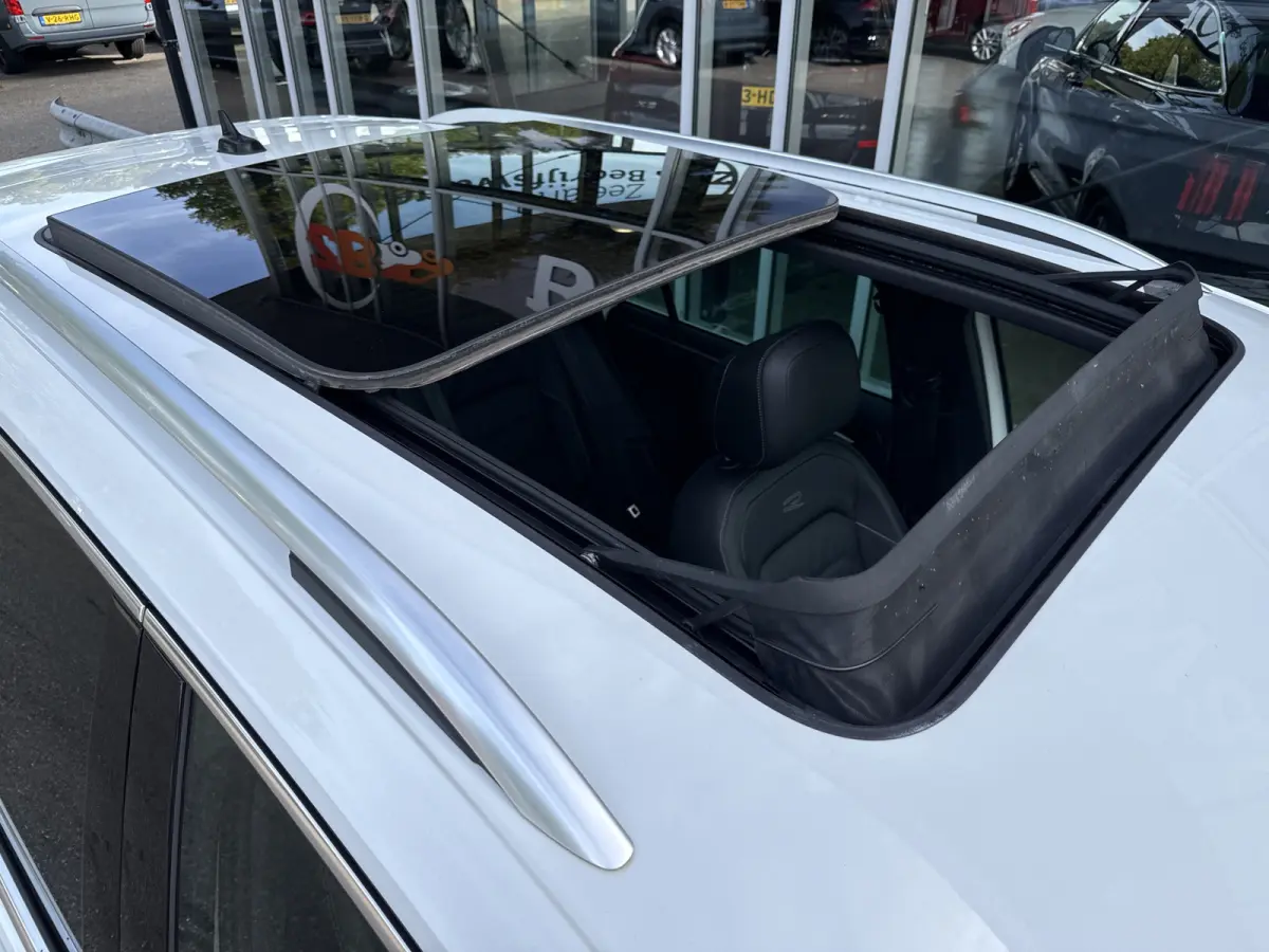 1.4 TSI eHybrid R-Line Business | Vol opties | BTW | Pano | Leder | Elek stoelen