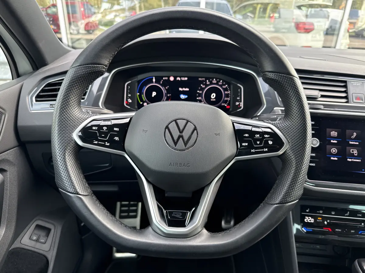 1.4 TSI eHybrid R-Line Business | Vol opties | BTW | Pano | Leder | Elek stoelen