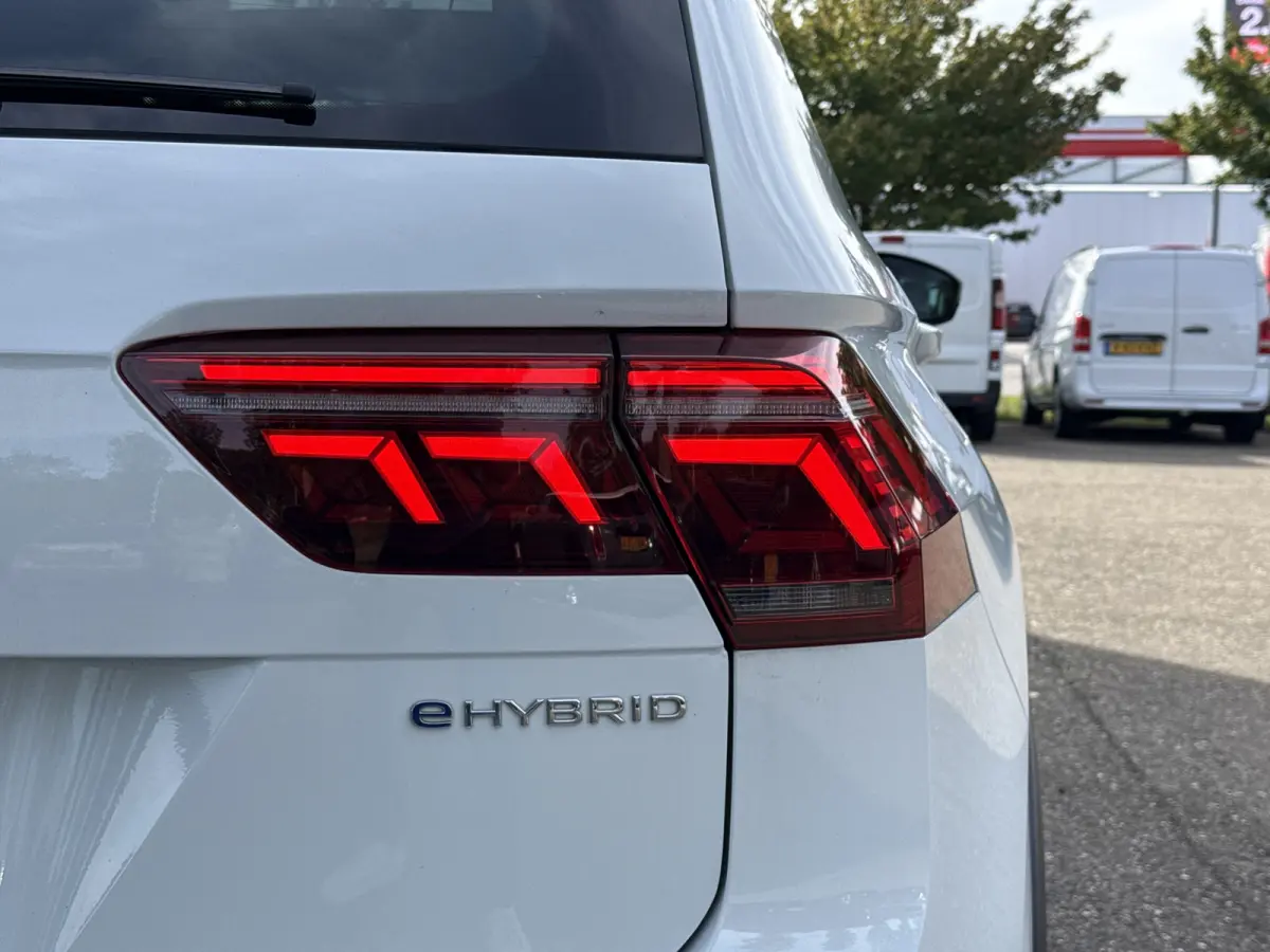 1.4 TSI eHybrid R-Line Business | Vol opties | BTW | Pano | Leder | Elek stoelen