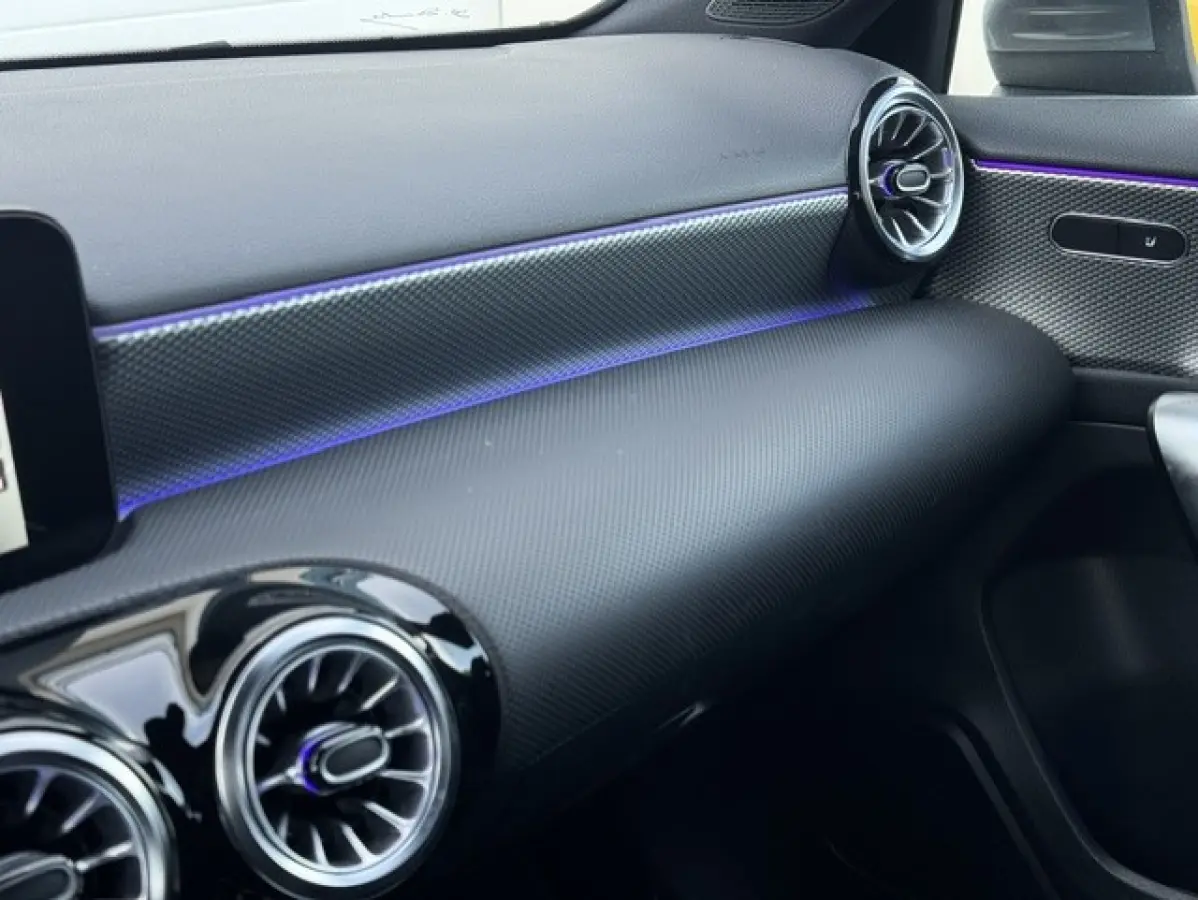 180 Business Solution Luxury-Digital dash- BTW - sfeerverlichting-Automaat-Dealer onderhouden-1e eigenaar