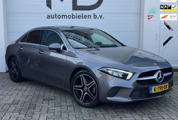 180 Business Solution Luxury-Digital dash- BTW - sfeerverlichting-Automaat-Dealer onderhouden-1e eigenaar