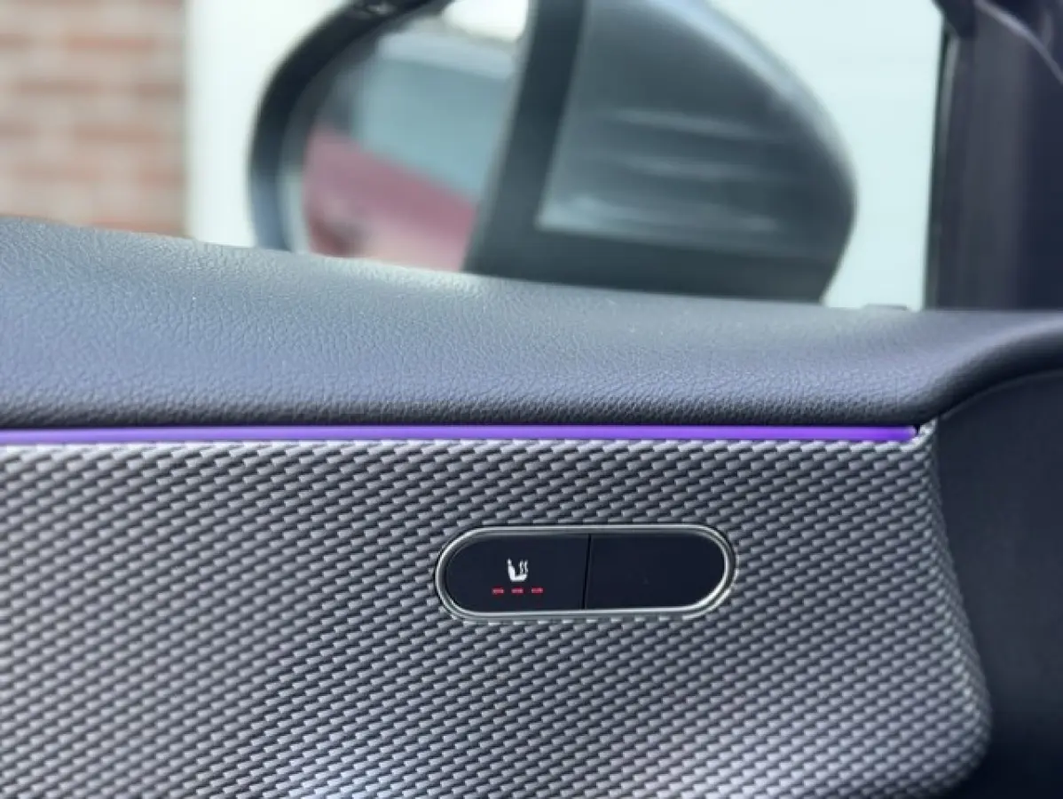 180 Business Solution Luxury-Digital dash- BTW - sfeerverlichting-Automaat-Dealer onderhouden-1e eigenaar