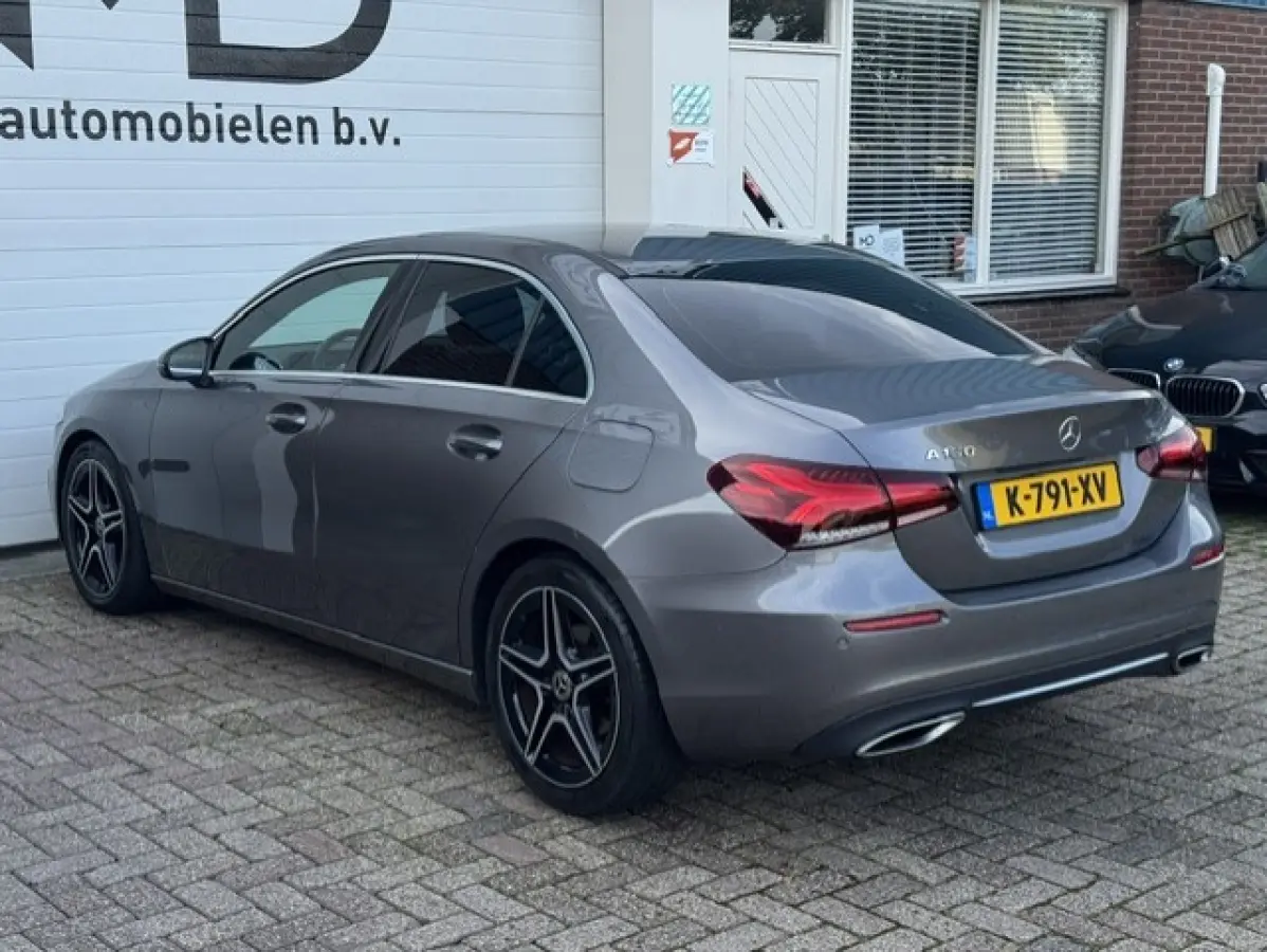 180 Business Solution Luxury-Digital dash- BTW - sfeerverlichting-Automaat-Dealer onderhouden-1e eigenaar
