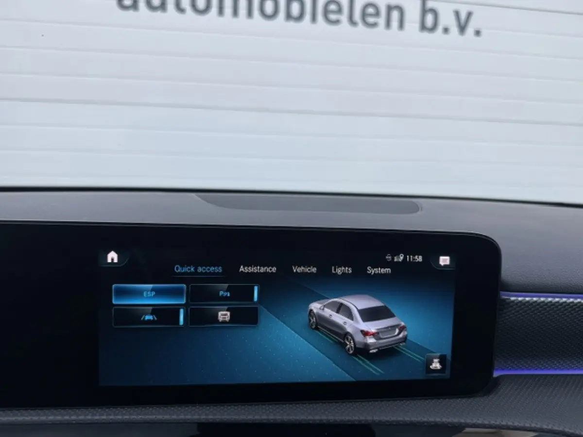180 Business Solution Luxury-Digital dash- BTW - sfeerverlichting-Automaat-Dealer onderhouden-1e eigenaar