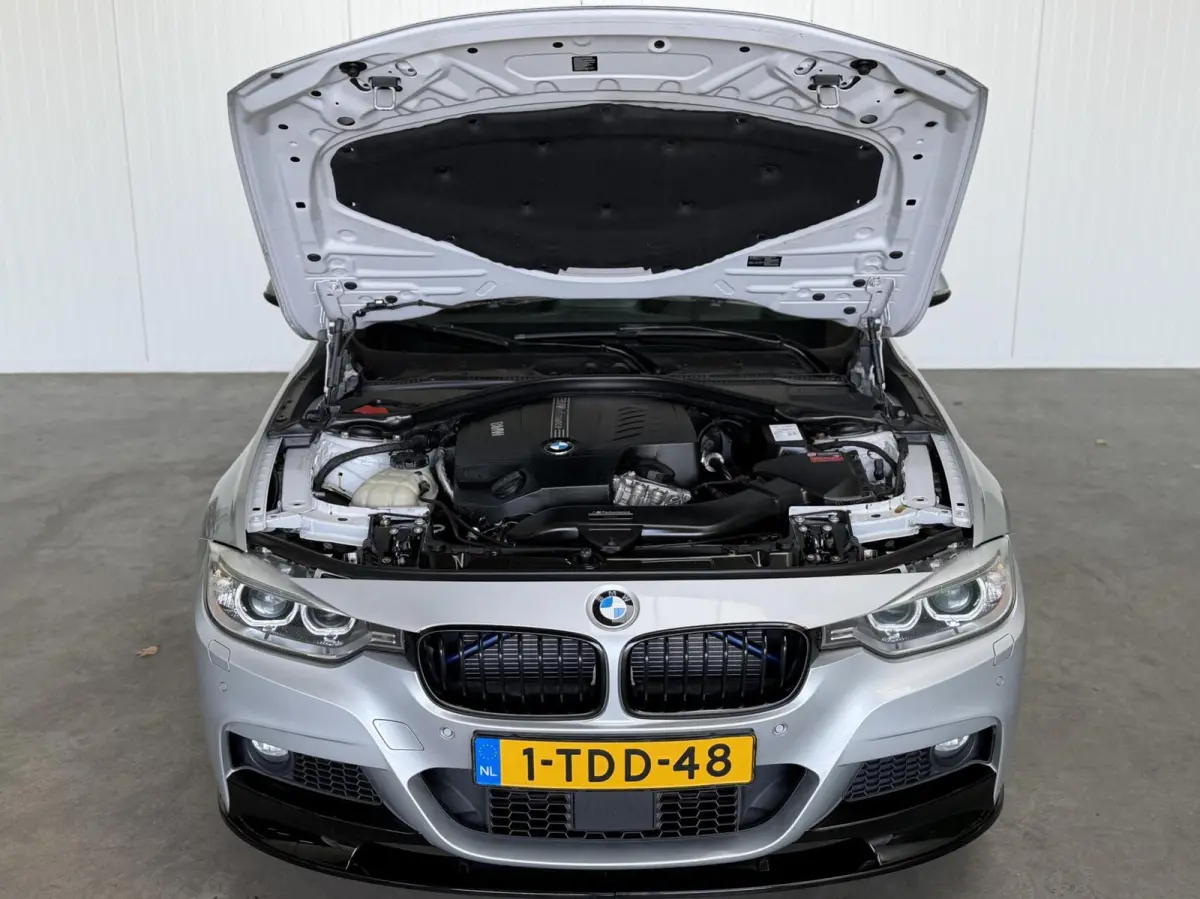 335i xDrive High Executive