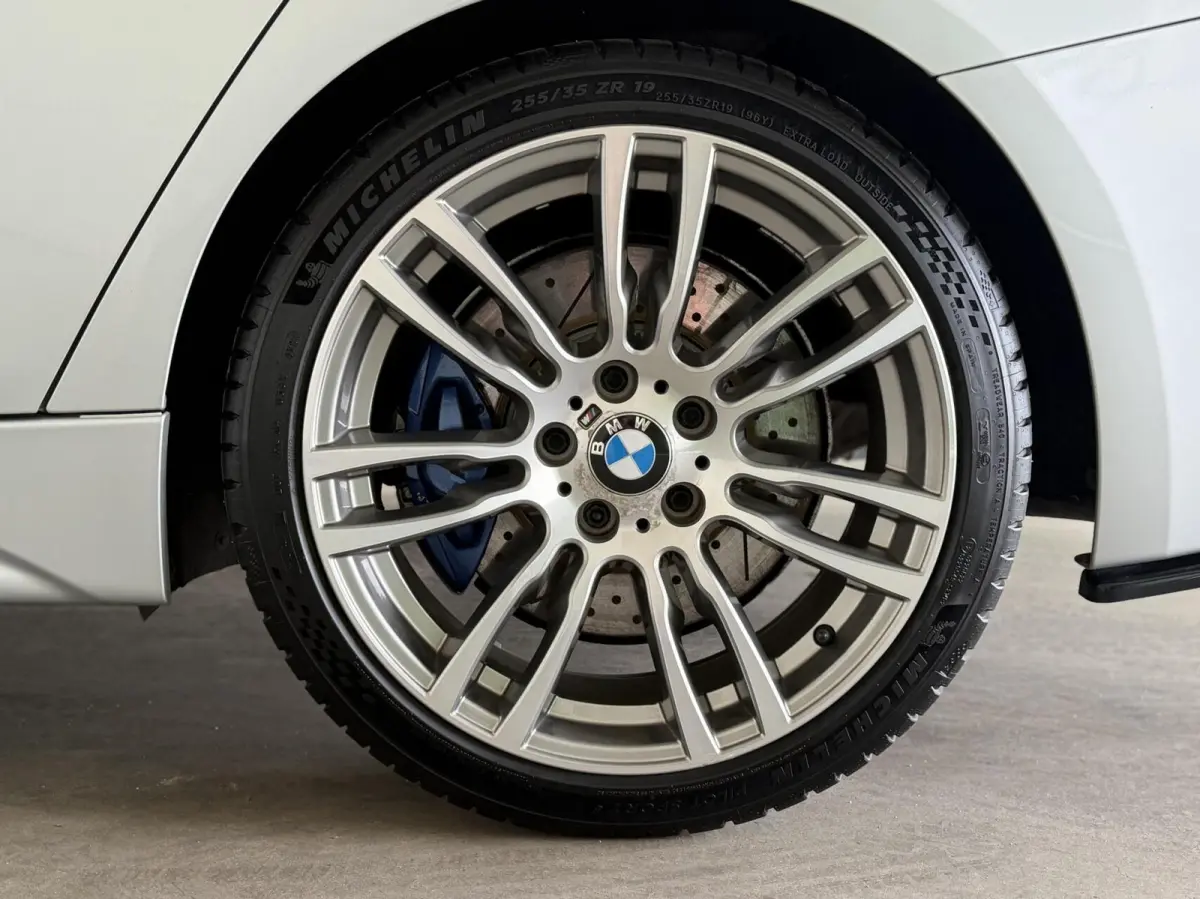 335i xDrive High Executive