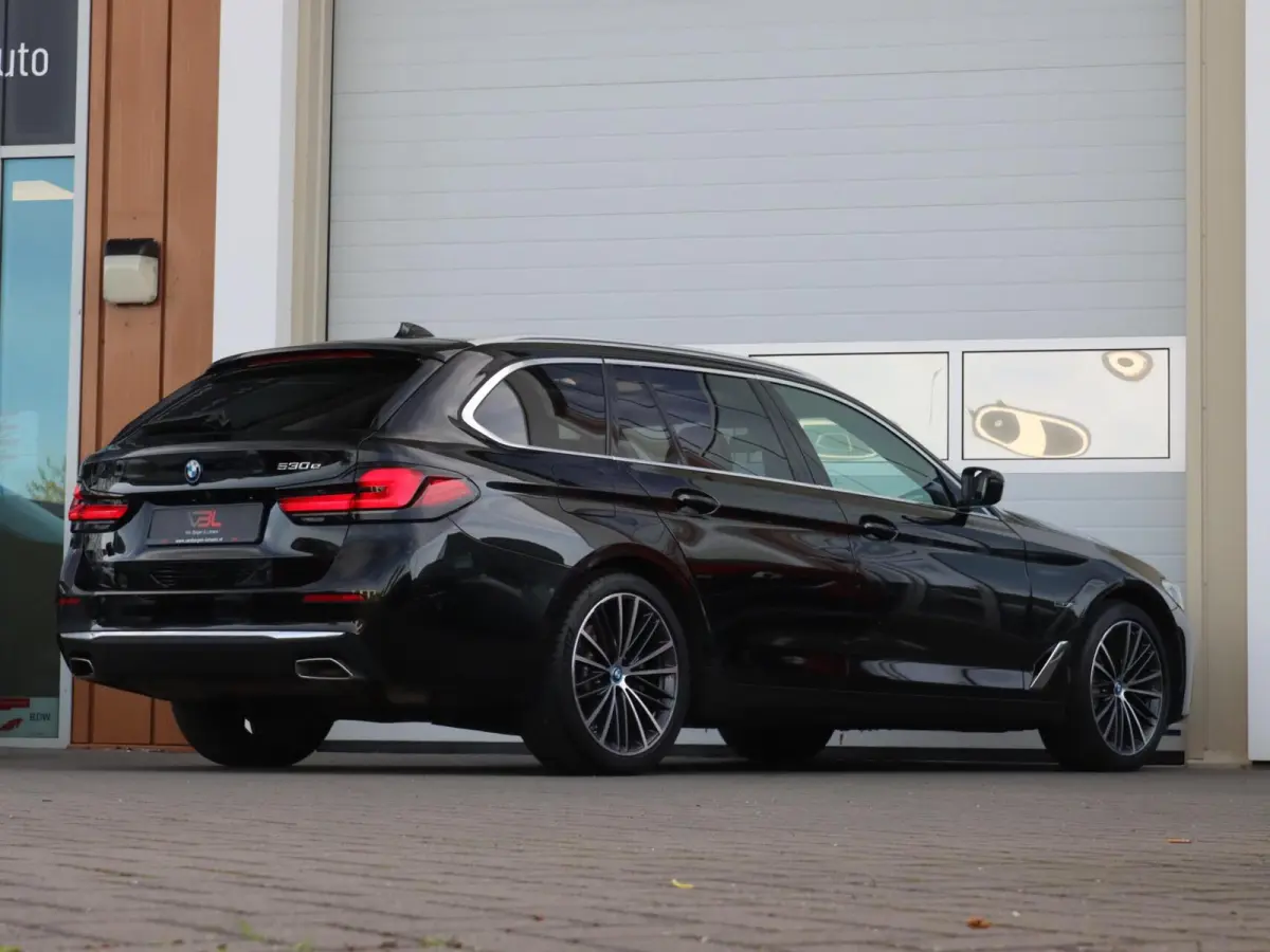 530e Luxuryline | SOH 90,2% | Panoramdak