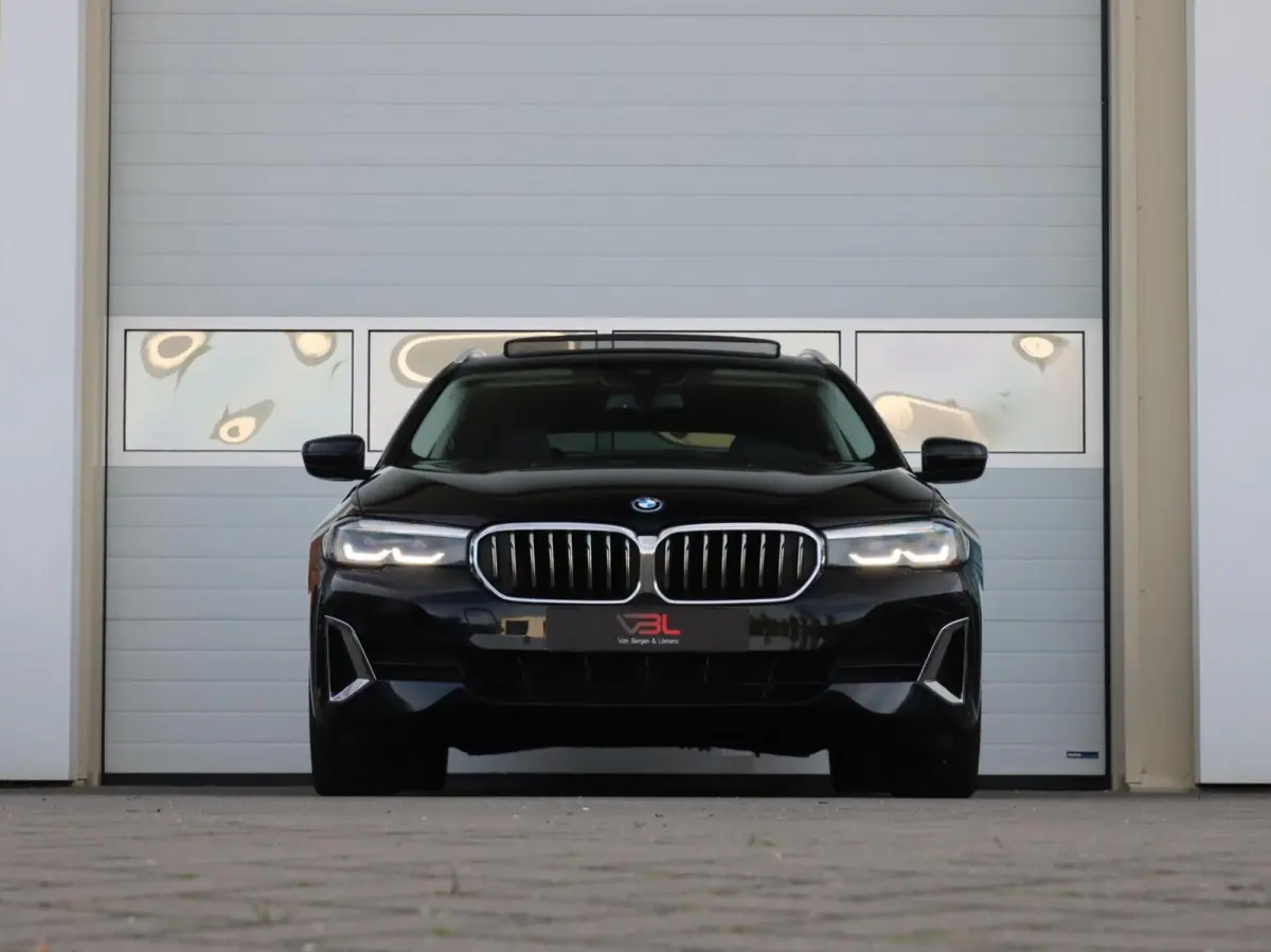 530e Luxuryline | SOH 90,2% | Panoramdak