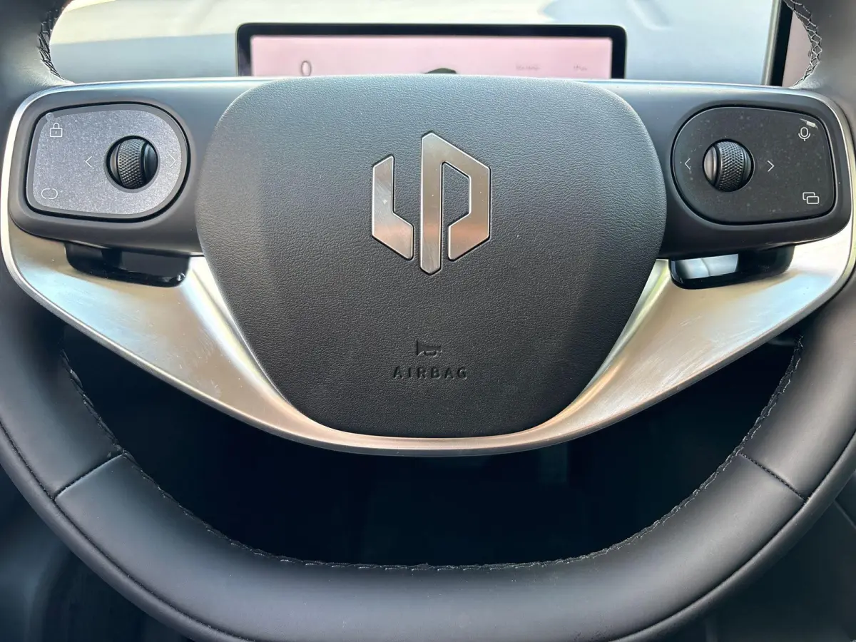 ProMax Design 53 kWh | Overstapweken deal! | 390km actieradius | Navigatie | kunstlederen bekleding | Stoelverwarming | 360 graden camera | Adaptive cruise control