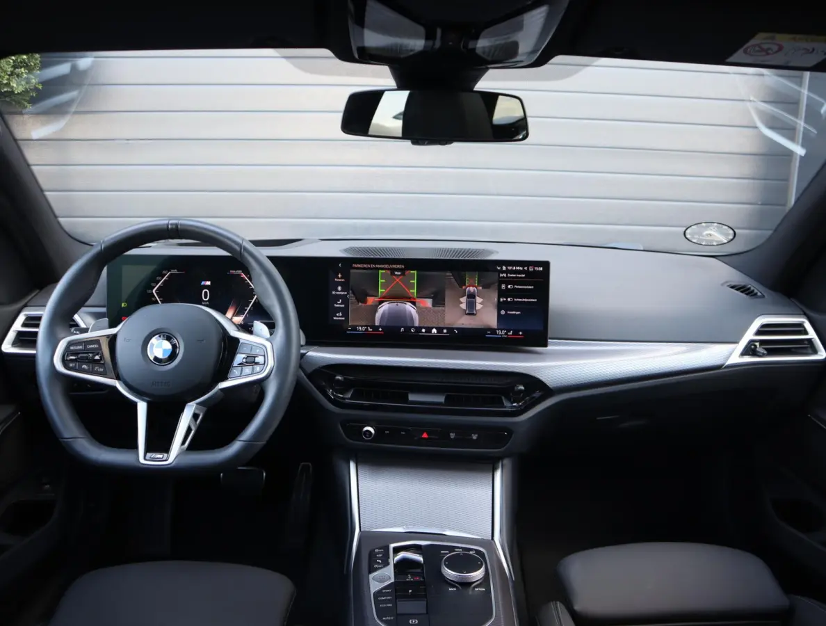 330i xDrive | Pano | HUD  | 360 Camera | Trekhaak