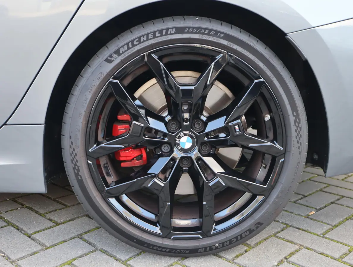 330i xDrive | Pano | HUD  | 360 Camera | Trekhaak