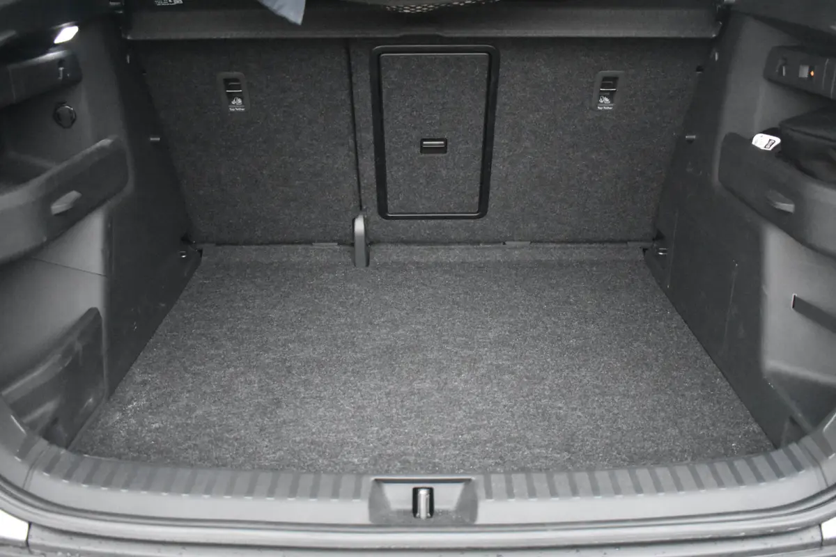 60 Business Edition 204PK | TREKHAAK | STOEL+STUURVERW. | CAMERA | CARPLAY | ADAPT. CRUISE | CLIMATE CONTROL | 20 INCH | ELEKT. KOFFERBAK KLEP