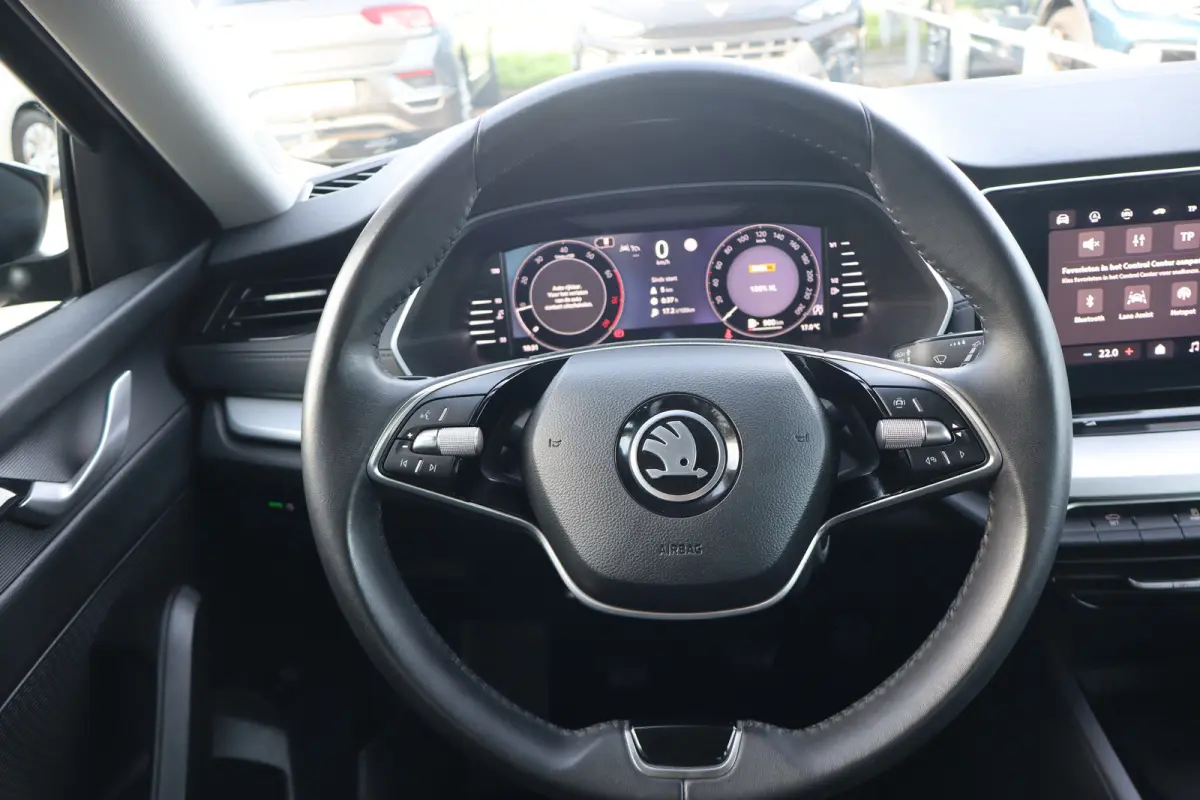 1.5 TSI Business Edition 115PK TREKHAAK | Apple Carplay/Android Auto|telefoonintegratie premium | Cruise control | Keyless entry