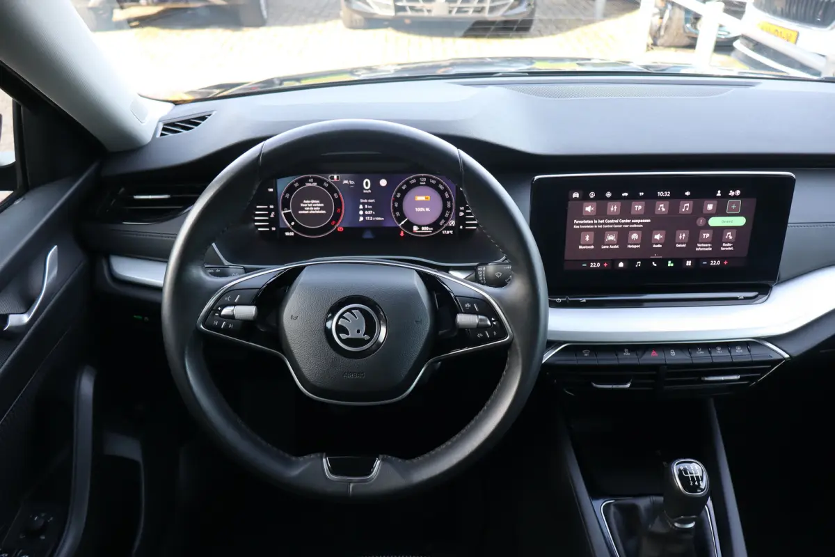 1.5 TSI Business Edition 115PK TREKHAAK | Apple Carplay/Android Auto|telefoonintegratie premium | Cruise control | Keyless entry