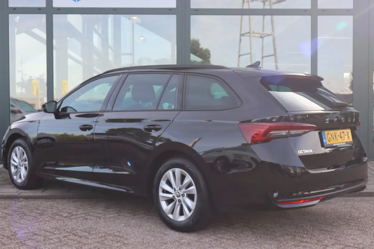 1.5 TSI Business Edition 115PK TREKHAAK | Apple Carplay/Android Auto|telefoonintegratie premium | Cruise control | Keyless entry