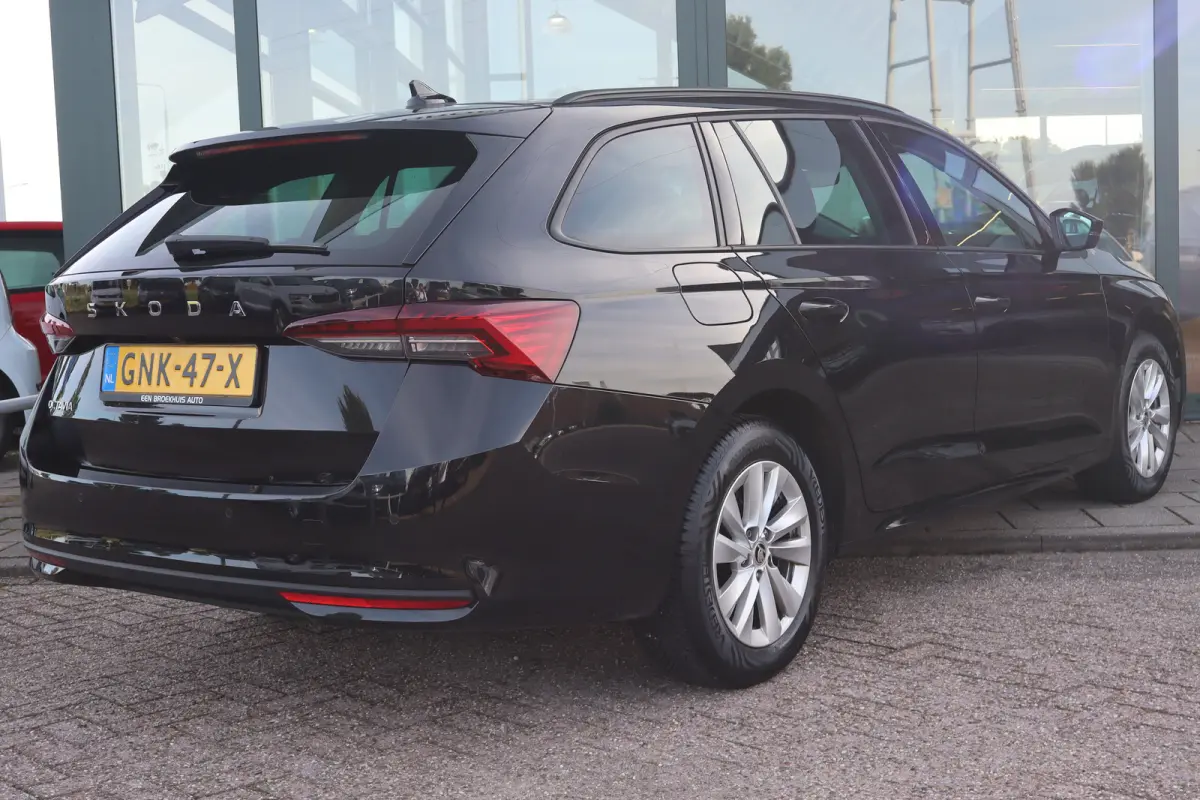 1.5 TSI Business Edition 115PK TREKHAAK | Apple Carplay/Android Auto|telefoonintegratie premium | Cruise control | Keyless entry