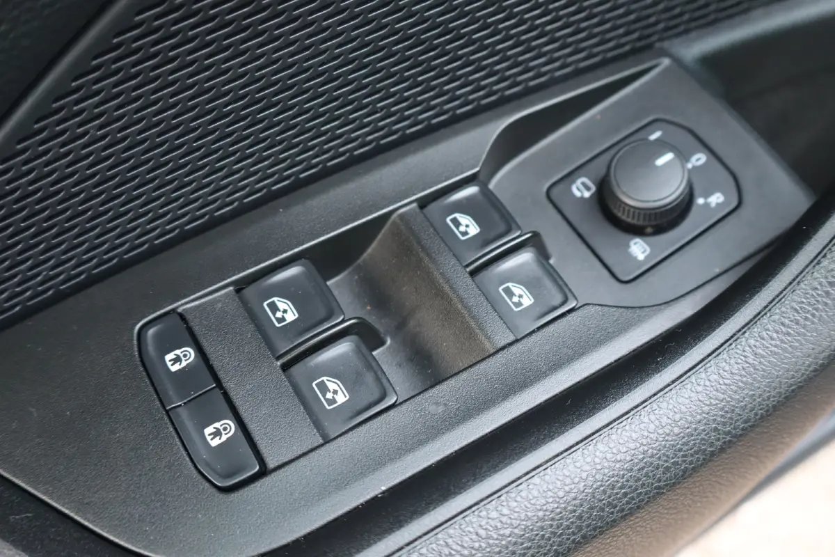 1.5 TSI Business Edition 115PK TREKHAAK | Apple Carplay/Android Auto|telefoonintegratie premium | Cruise control | Keyless entry
