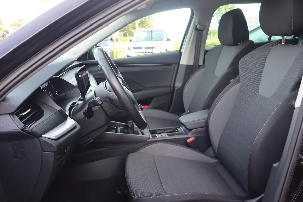 1.5 TSI Business Edition 115PK TREKHAAK | Apple Carplay/Android Auto|telefoonintegratie premium | Cruise control | Keyless entry