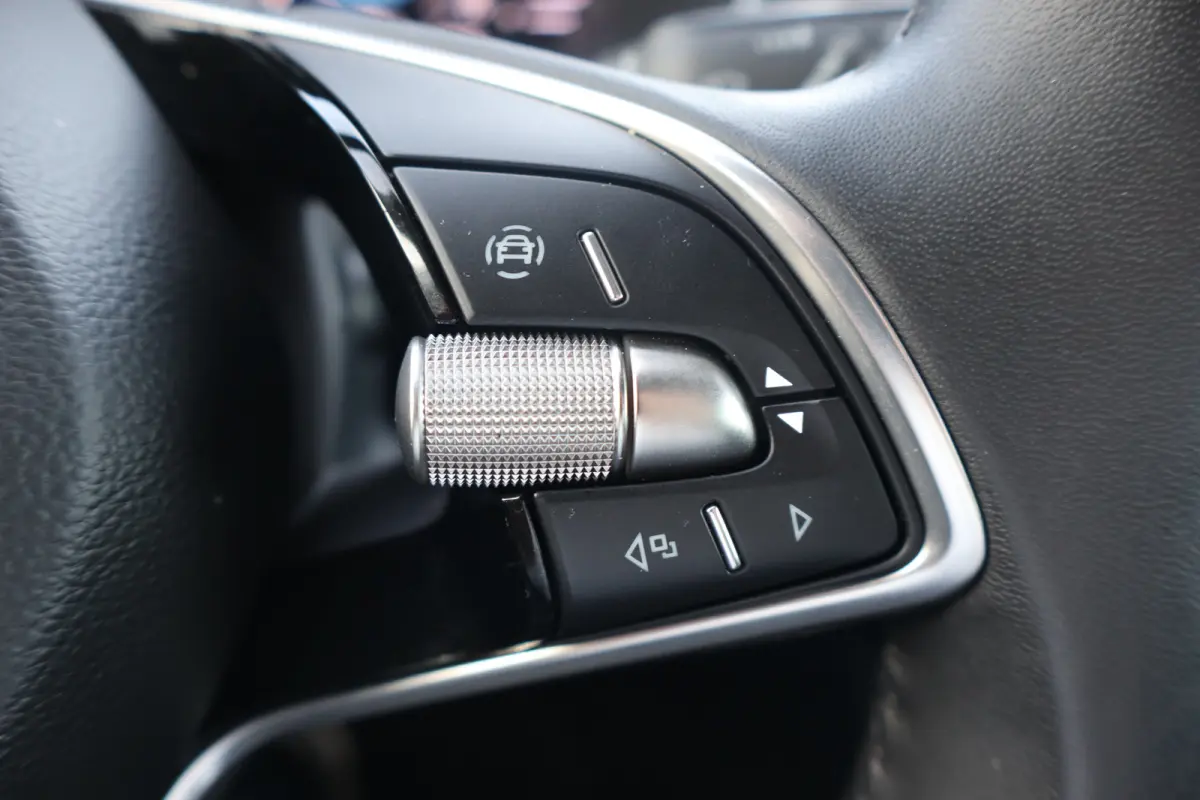 1.5 TSI Business Edition 115PK TREKHAAK | Apple Carplay/Android Auto|telefoonintegratie premium | Cruise control | Keyless entry