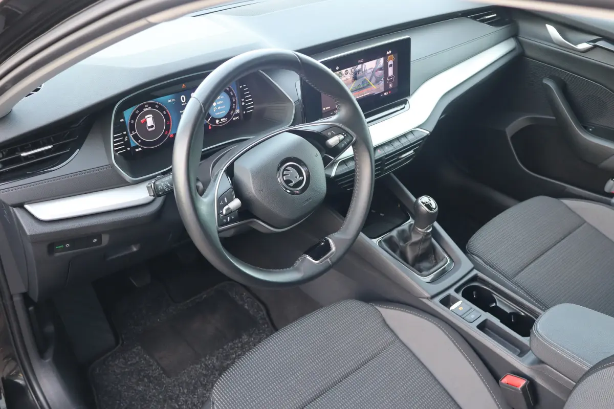 1.5 TSI Business Edition 115PK TREKHAAK | Apple Carplay/Android Auto|telefoonintegratie premium | Cruise control | Keyless entry
