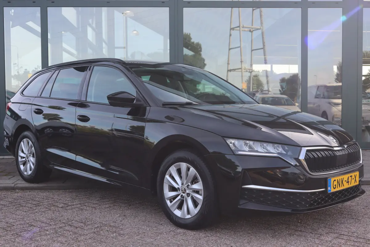 1.5 TSI Business Edition 115PK TREKHAAK | Apple Carplay/Android Auto|telefoonintegratie premium | Cruise control | Keyless entry