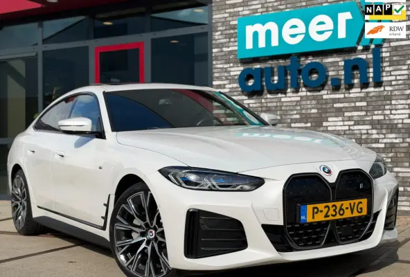 40 High Exec. M-SPORT SOH 96.4% l SCHUIFDAK l H/K l HUD l LASER l ACC l EL-STOEL l KEYLESS l ORG.NL l DEALER OH l 1eEIG