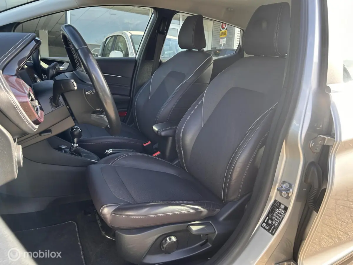1.0 EcoBoost Vignale Zeer nette auto !!
