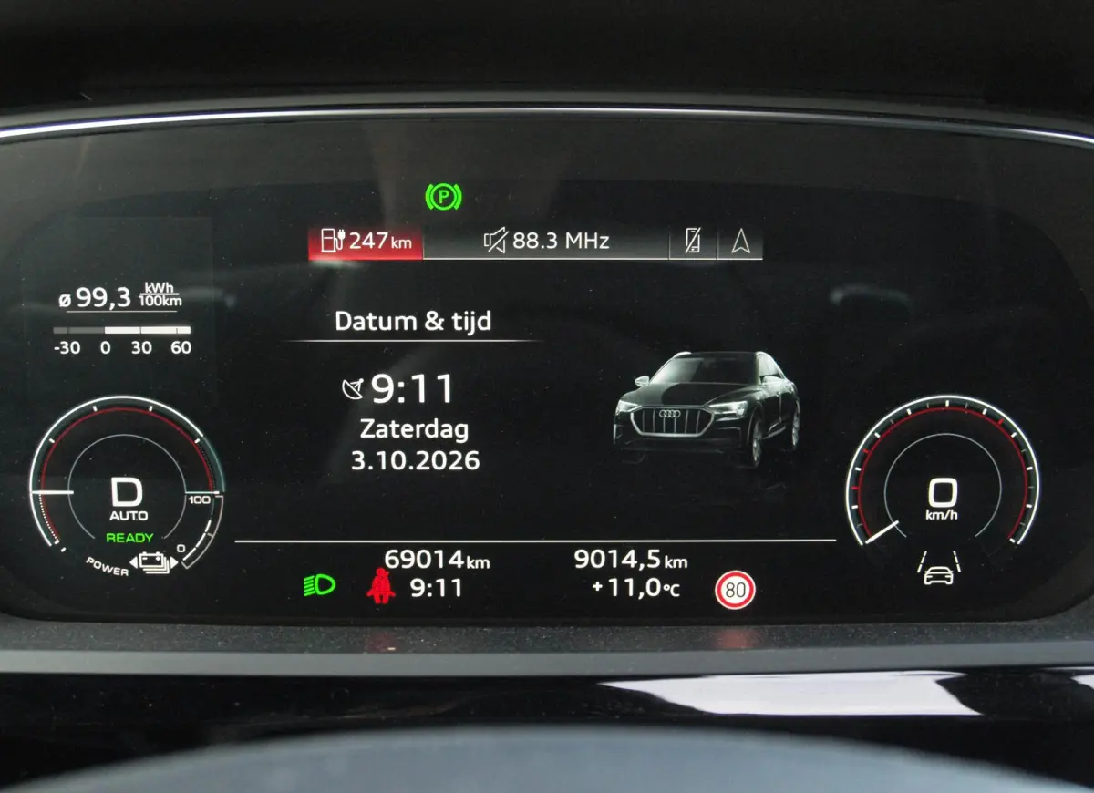 55 quattro S edition 95 kWh | Panoramadak | 360 Camera | Dubbele Laadpoort | Apple Carplay | ACC | NL-auto |