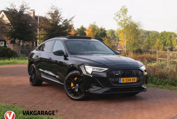 55 quattro S edition 95 kWh | Panoramadak | 360 Camera | Dubbele Laadpoort | Apple Carplay | ACC | NL-auto |