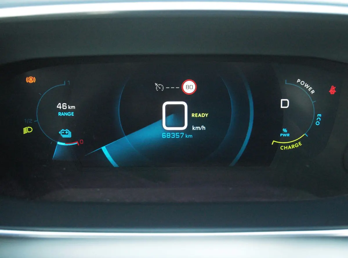 EV Blue Lease Allure 50 kWh | SOH 94% | Camera | Apple Carplay | Navi | DAB | NL-Auto