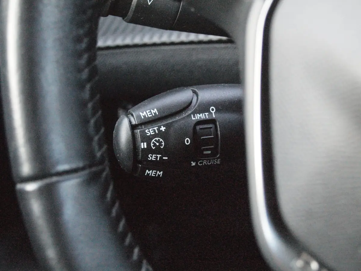 EV Blue Lease Allure 50 kWh | SOH 94% | Camera | Apple Carplay | Navi | DAB | NL-Auto