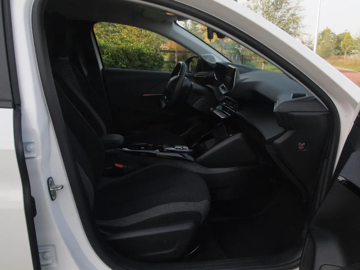 EV 50 kWh | SOH 92% | Apple Carplay | Parkeersensoren | Navi | Cruise Control | NL-Auto |