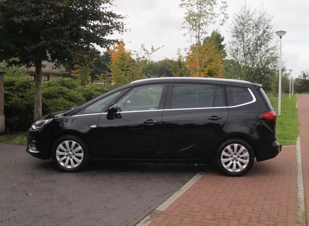 1.4 Turbo Online Edition 7p. | 7-persoons | Camera | Trekhaak | Automaat | Apple Carplay |