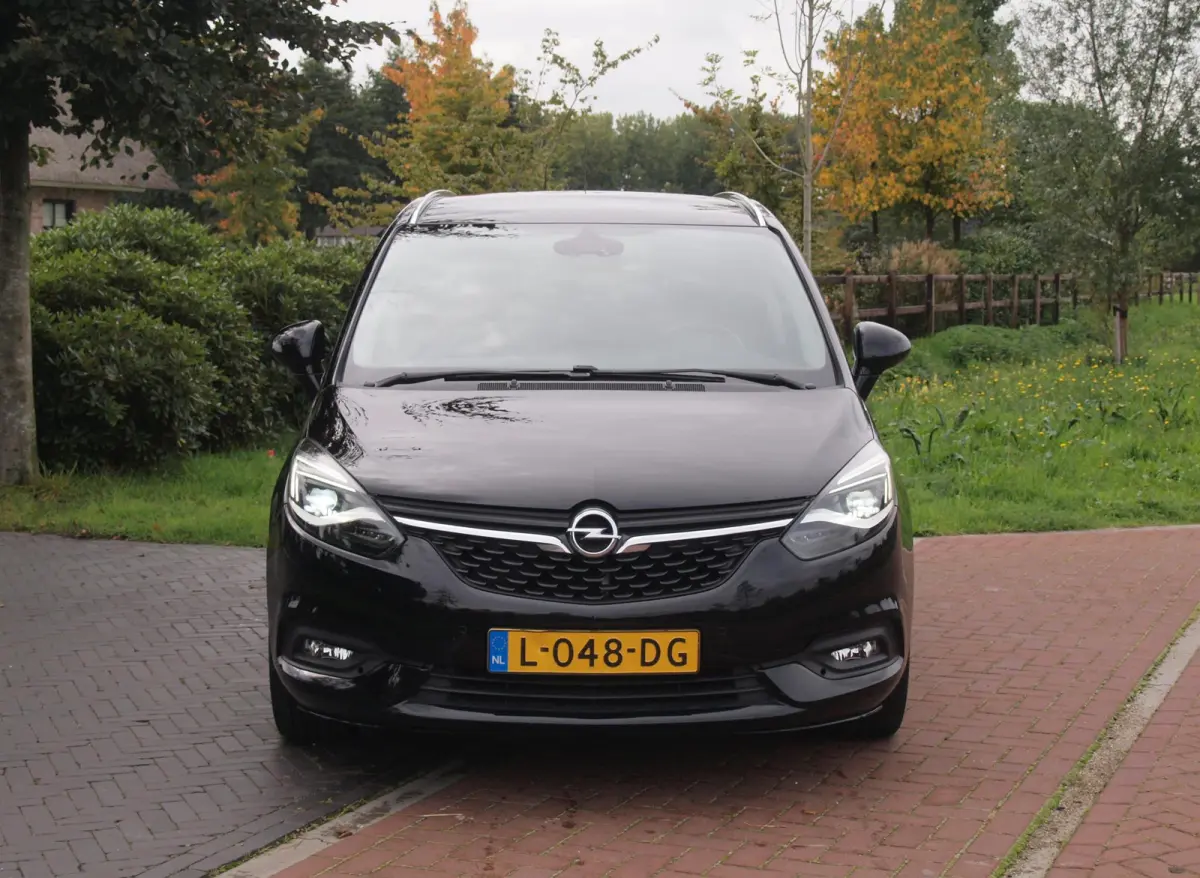 1.4 Turbo Online Edition 7p. | 7-persoons | Camera | Trekhaak | Automaat | Apple Carplay |