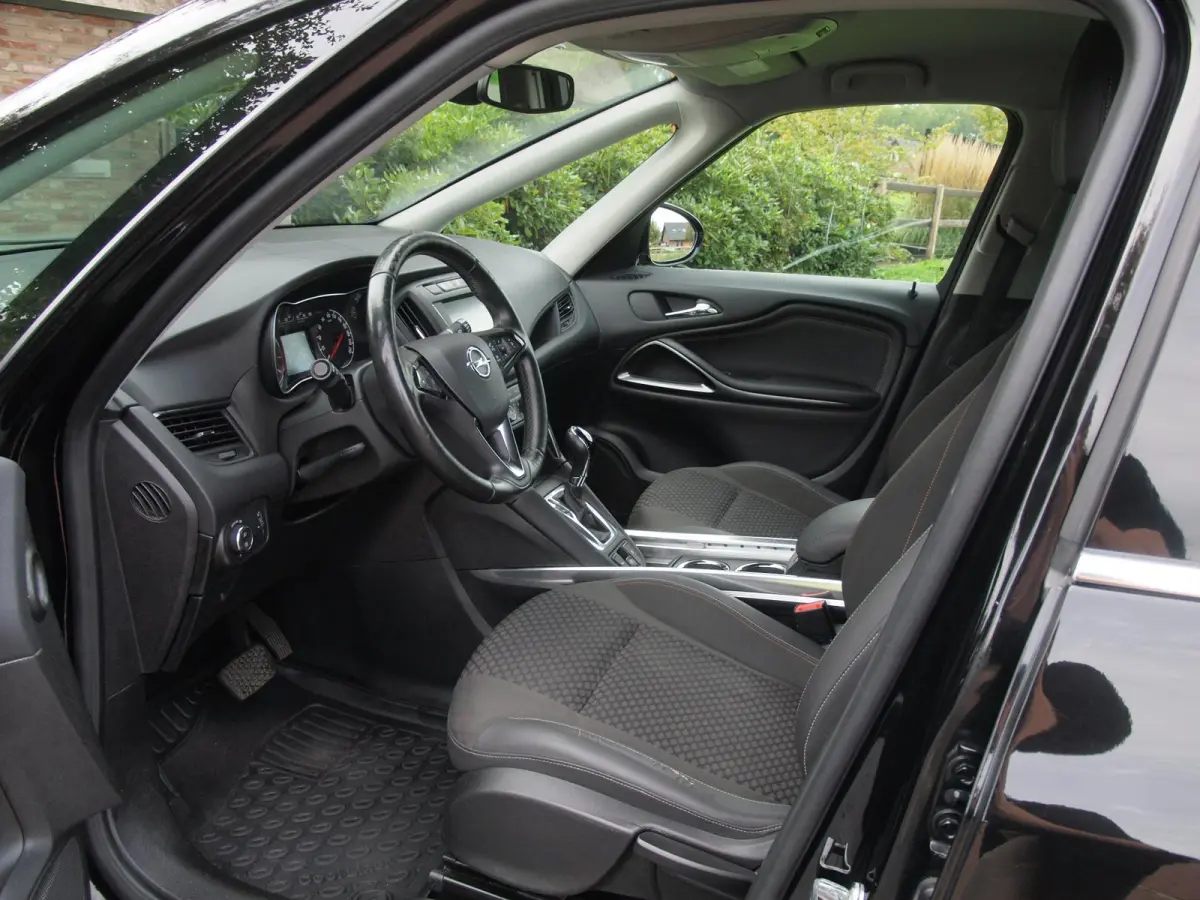 1.4 Turbo Online Edition 7p. | 7-persoons | Camera | Trekhaak | Automaat | Apple Carplay |