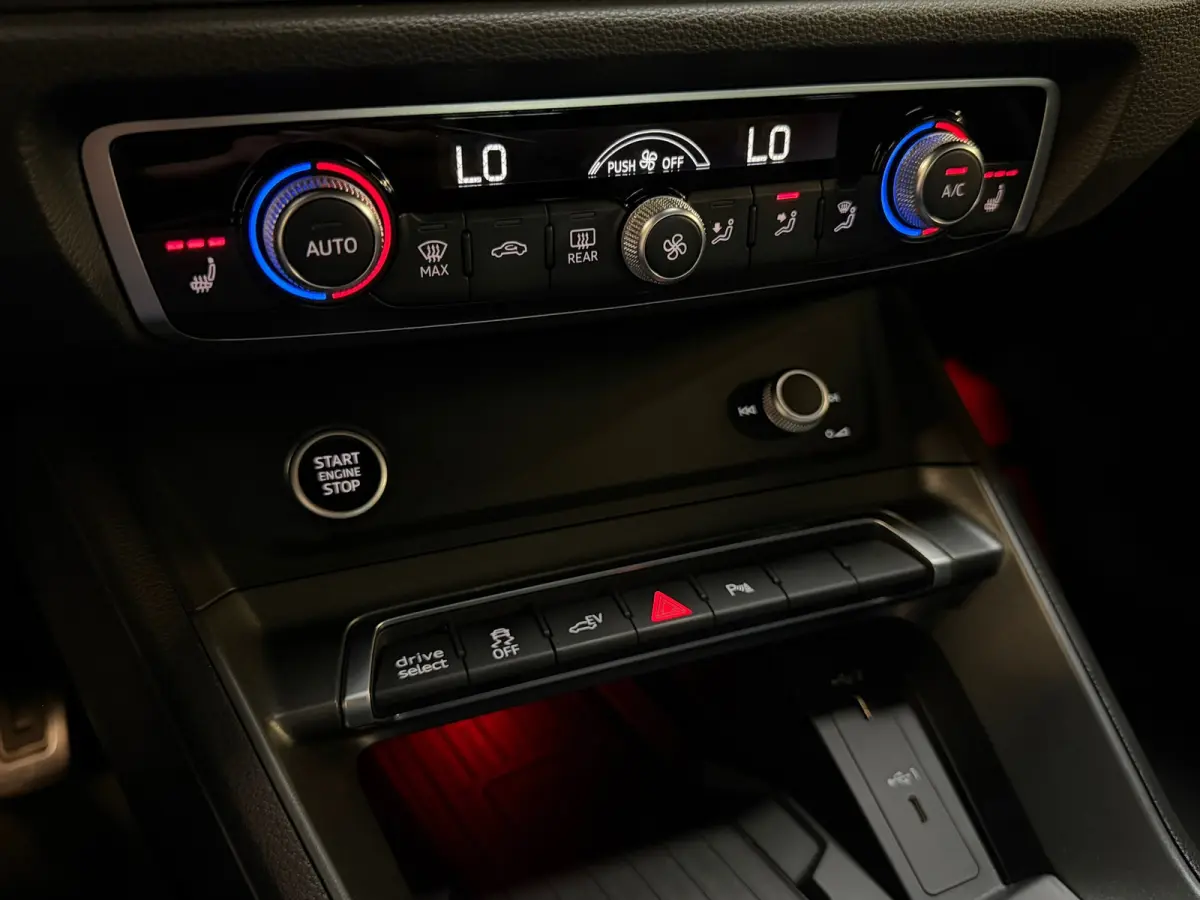 45 TFSI e S Edition 3X S-LINE |PANO|MATRIXLED|360 CAMERA|MEMORY|KEYLESS|NIGHTPAKKET|SFEERVERLICHTING|245PK|VOL!